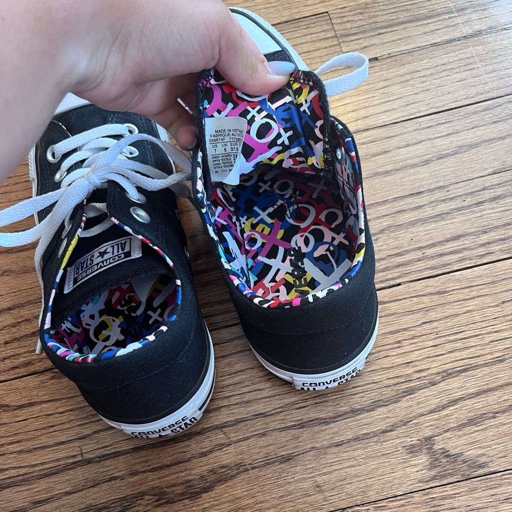 Converse - Picture 4 of 4